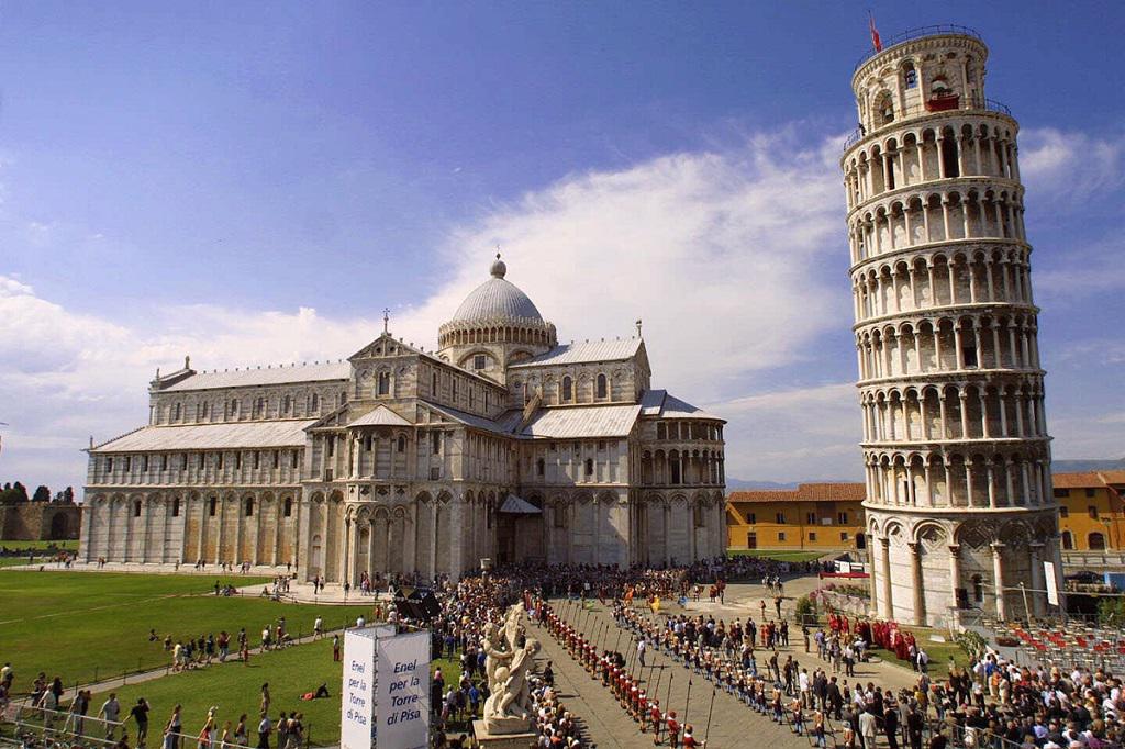 ticket lines and buying online ticket for Pisa Tower