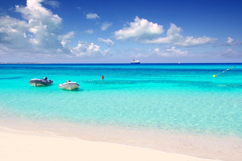 formentera adası, İbiza'nın en güzel plajı