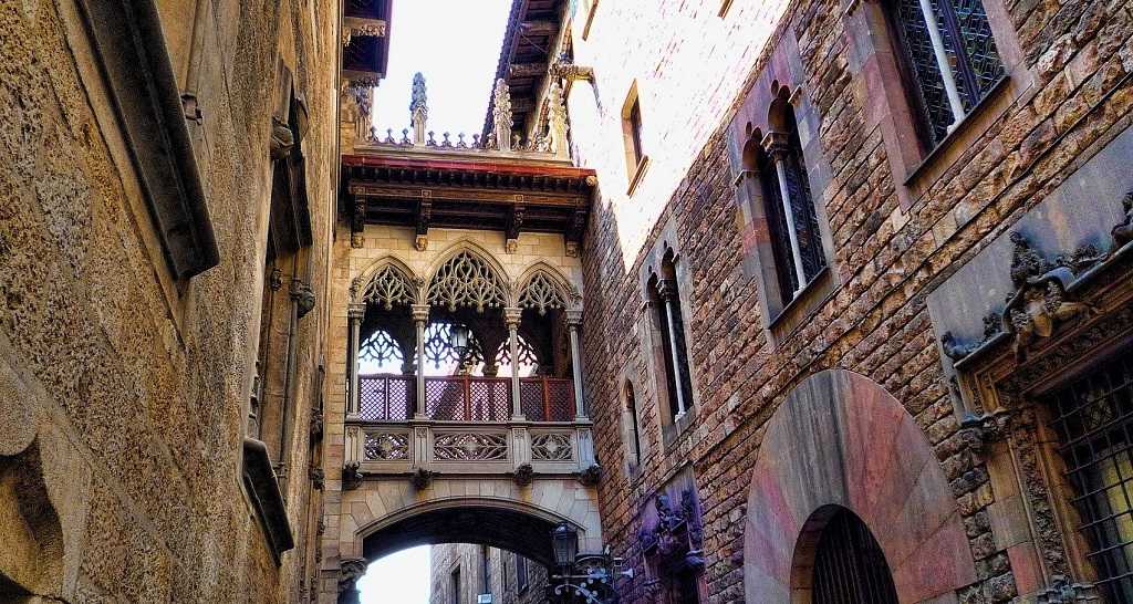 gotic mahalle, barcelona'da gezilecek yerler