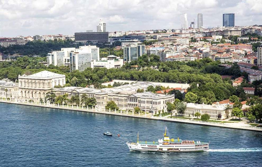 istanbul city tour and vosphorus boat tour, dolmabahce palace, beylerbeyi palace