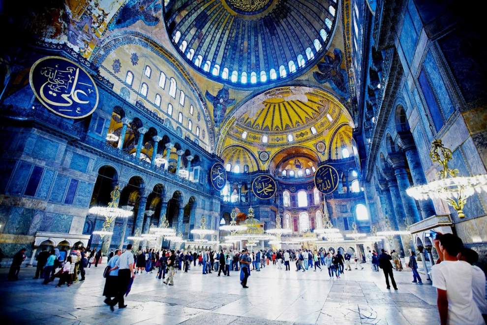 istanbul city tour, visiting hagia sophia with private guide