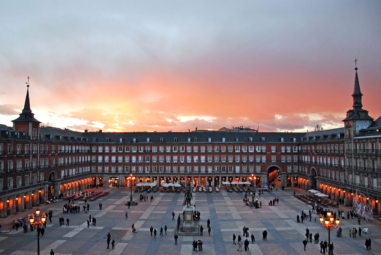Plaza Mayor ve Sol Meydanı