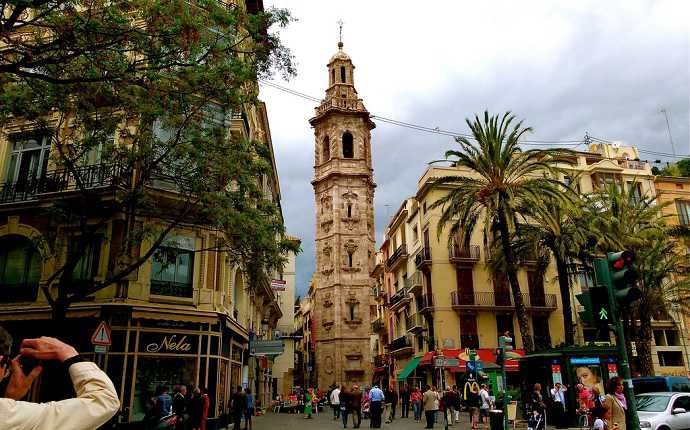 santa catalina kilisesi ve miguelete kulesi