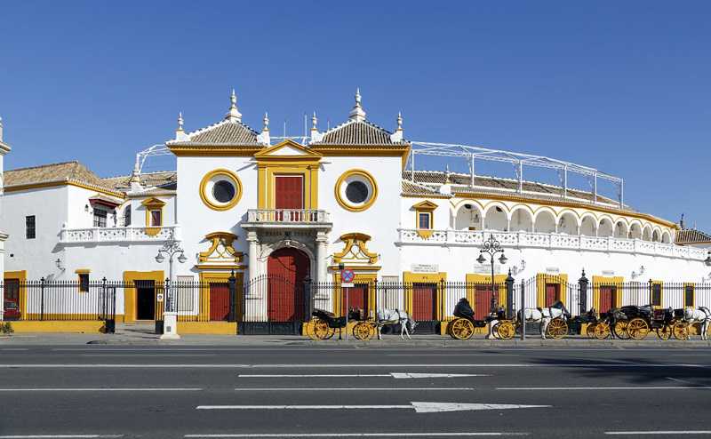 sevilla tarihi boğa güreşi arenası, Plaza de Toros Real Maestranza